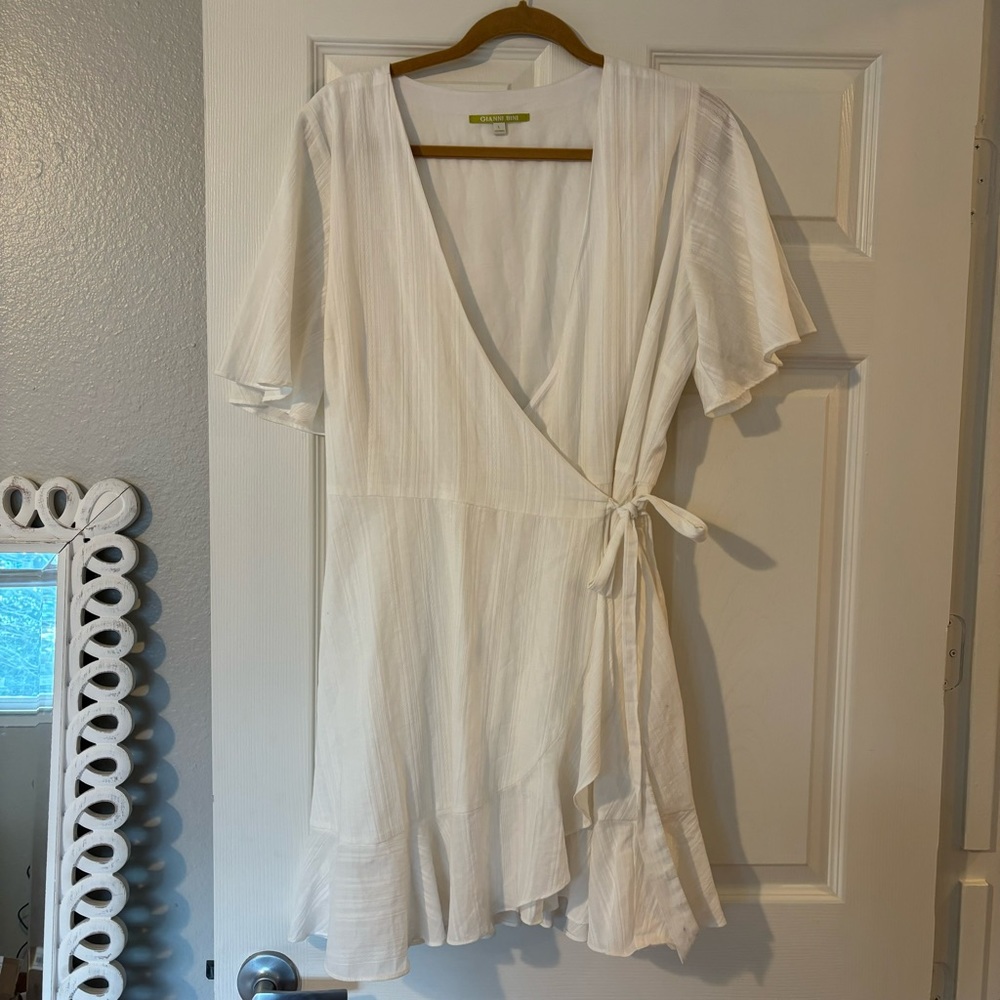 Gianni Bini White Cotton Mini Wrap Dress with Ruffles Size Large